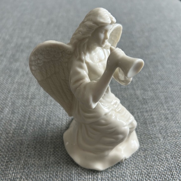Lenox Angel With Horn Figurine Porcelain with Gold Trim Vintage Christmas - Picture 3 of 10